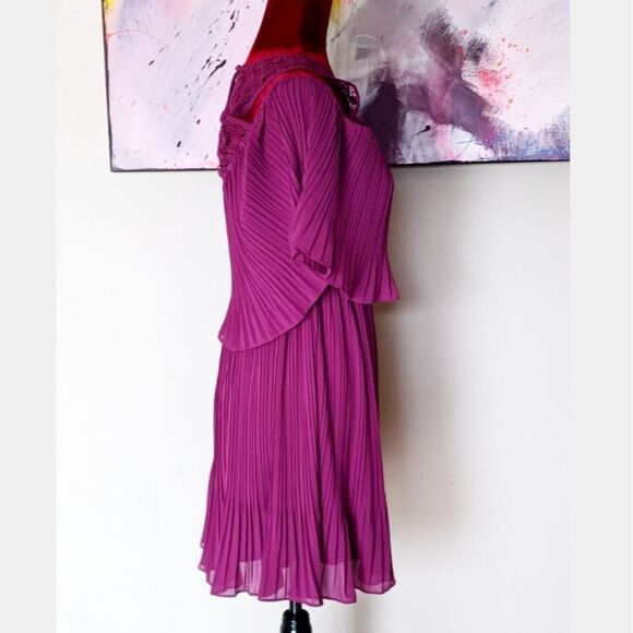 NWT She & Sky Off the Shoulder Plum Lace Dress Size Small - Picture 3 of 7